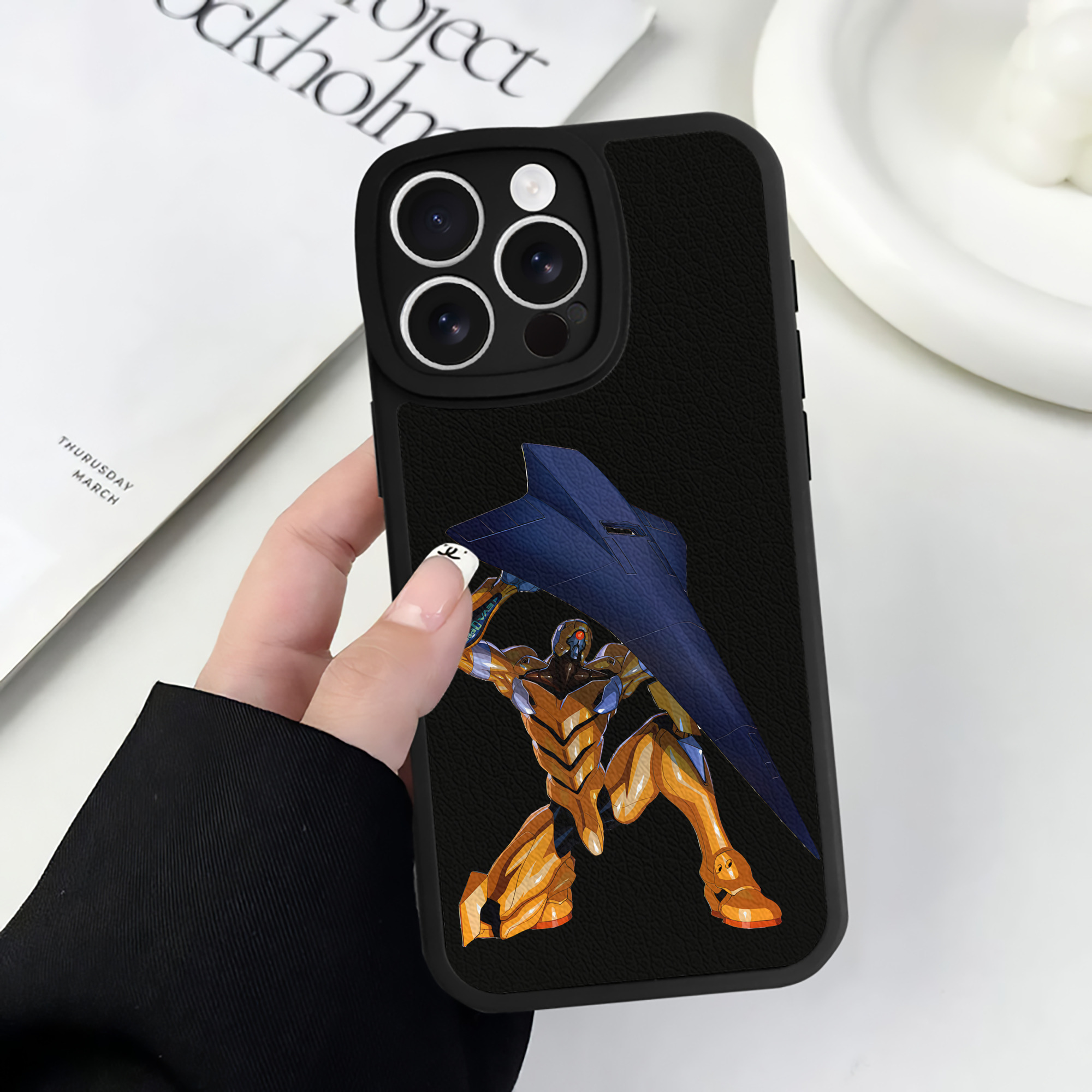 （画像用） EVA 新世紀エヴァンゲリオン 【iPhone 16シリーズ対応】シリコンスマホケース（レザー調） 材質：シリコン